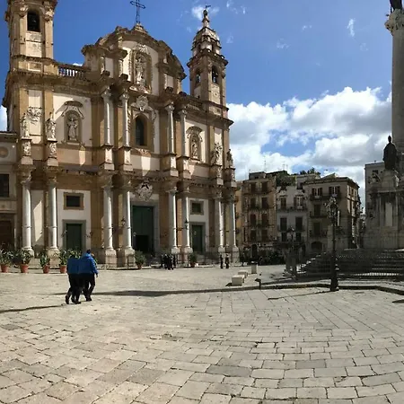 San Domenico Διαμέρισμα *