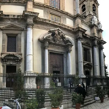 San Domenico Διαμέρισμα *